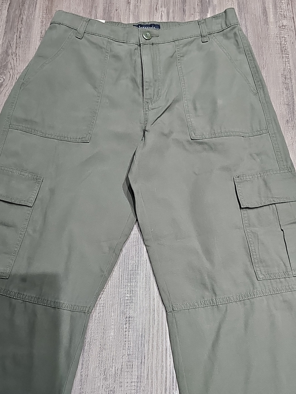 Aeropostale Olive Green Straight Leg Cargo Pants